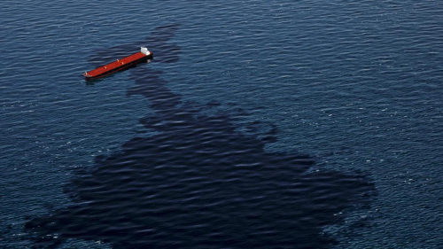 В Керченском проливе потерпели крушение два танкера с нефтепродуктами. Что известно