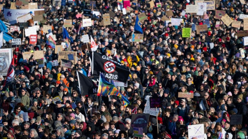 В Мюнхене 250 тыс. протестовали против крайне правых. Кто есть кто на выборах в Германии