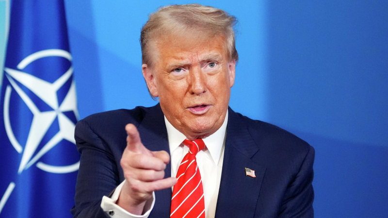 СМИ: чиновники в Европе раздражены подхалимством Рютте к Трампу на саммите